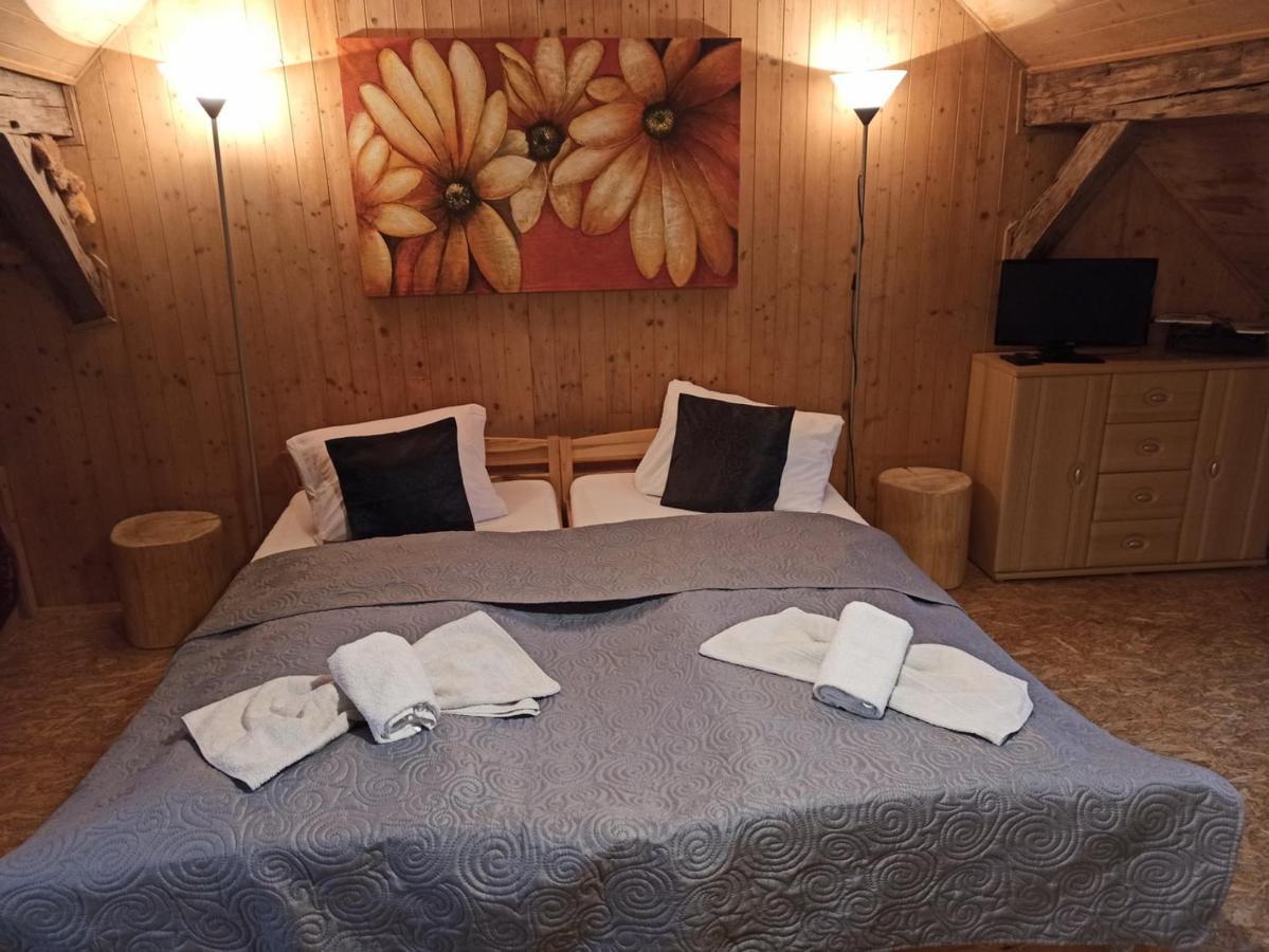 Ubytování Nové Hrady 111 - apartmány Žiaková Extérieur photo