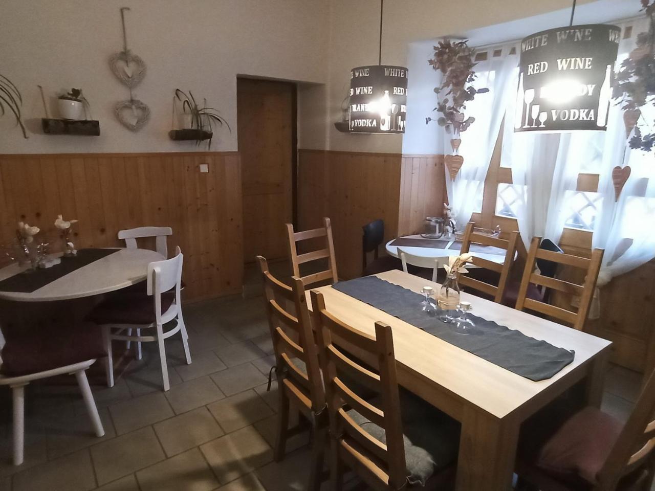 Ubytování Nové Hrady 111 - apartmány Žiaková Extérieur photo